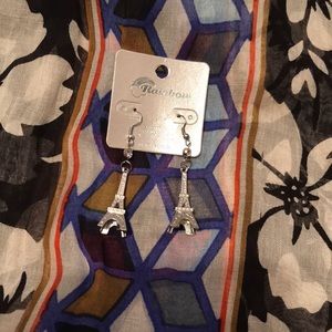 $4/20 🔥 Eiffel Tower earrings w/rhinestones